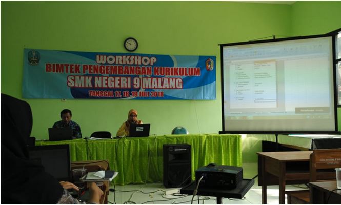 WORKSHOP PENGEMBANGAN KURIKULUM